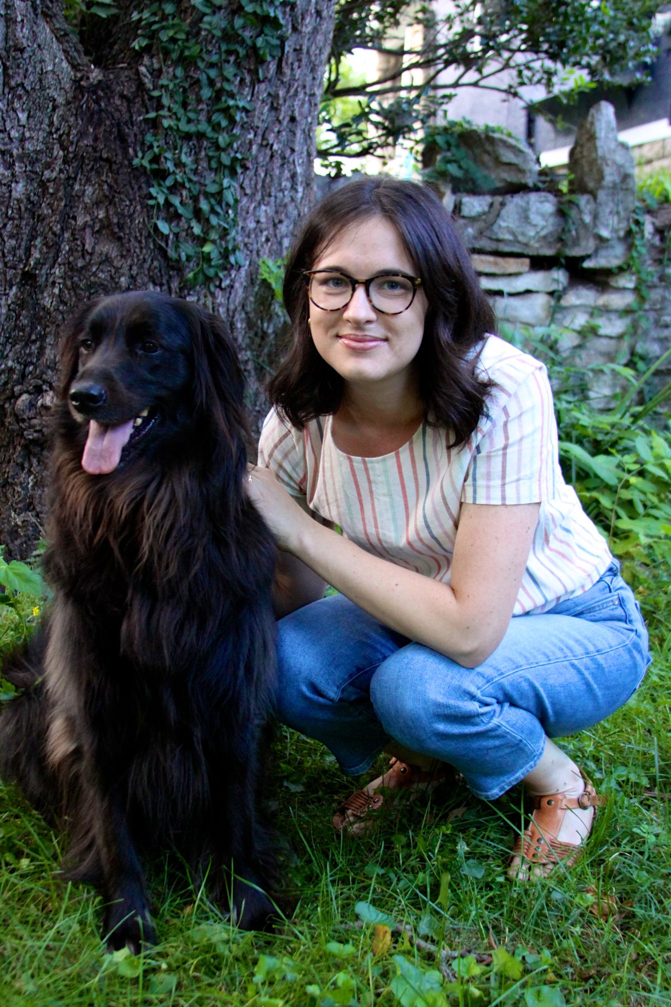 Sarah Mouton Dowdy with dog