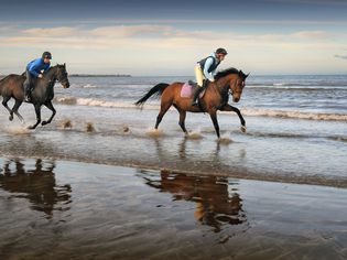 Racing on the beach 2